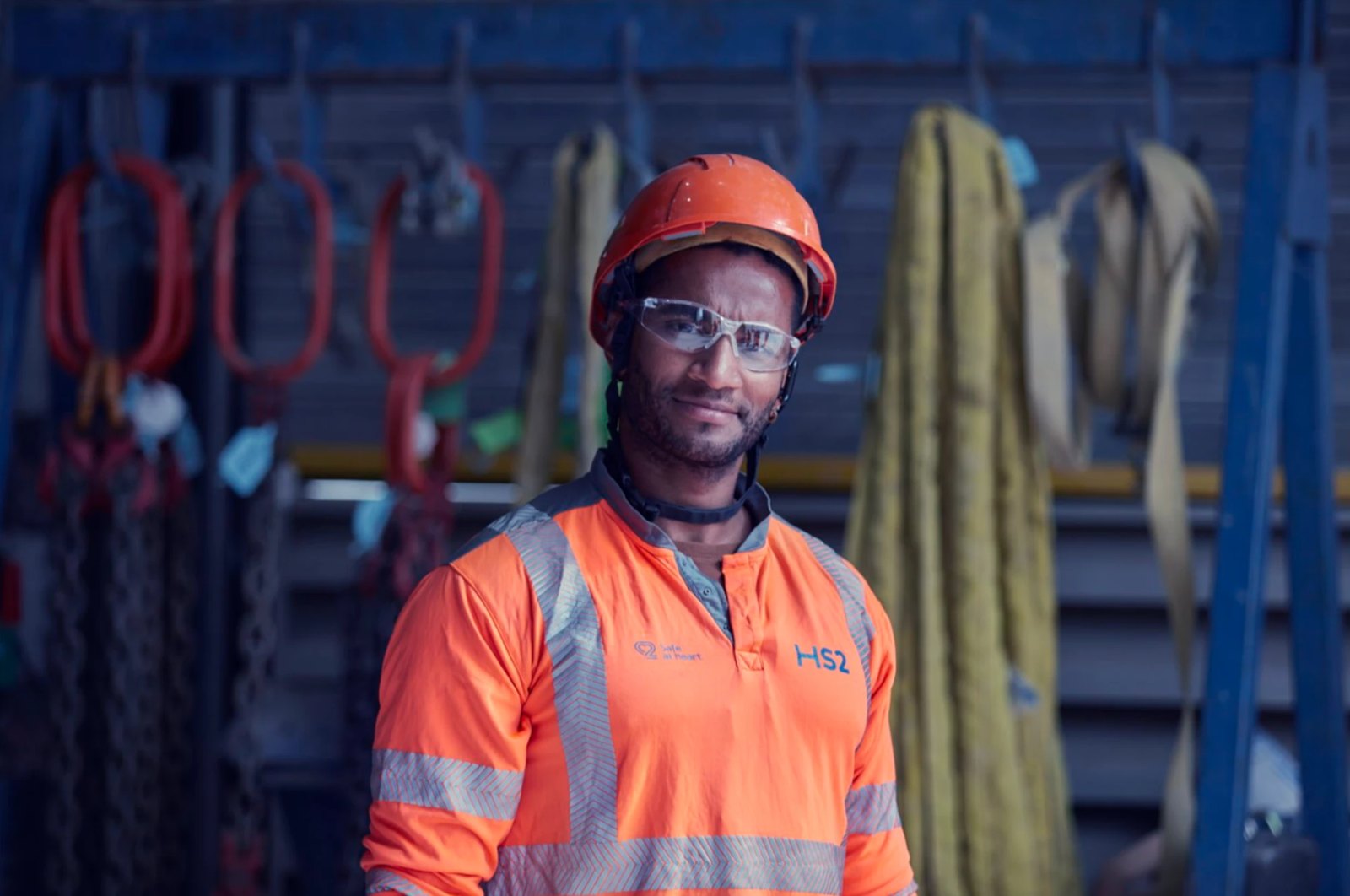 HS2 site operative in front of the lifting gear